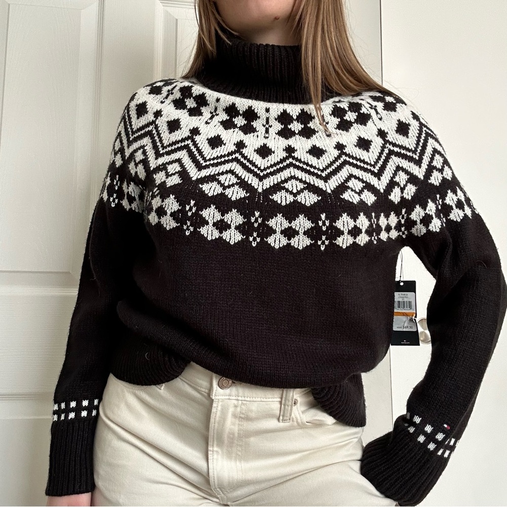 NWT Tommy Hilfiger Black and White Nordic Sweater sz S
